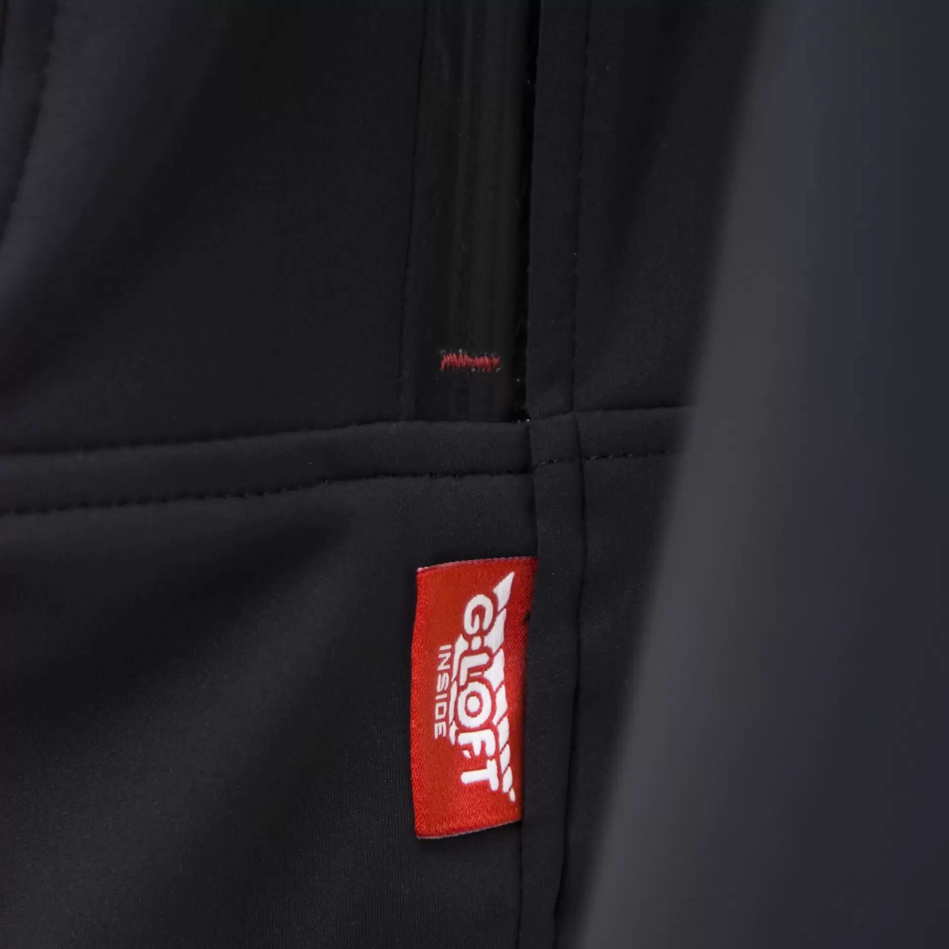 831311_g-loft_isg_jacket_black_09.webp