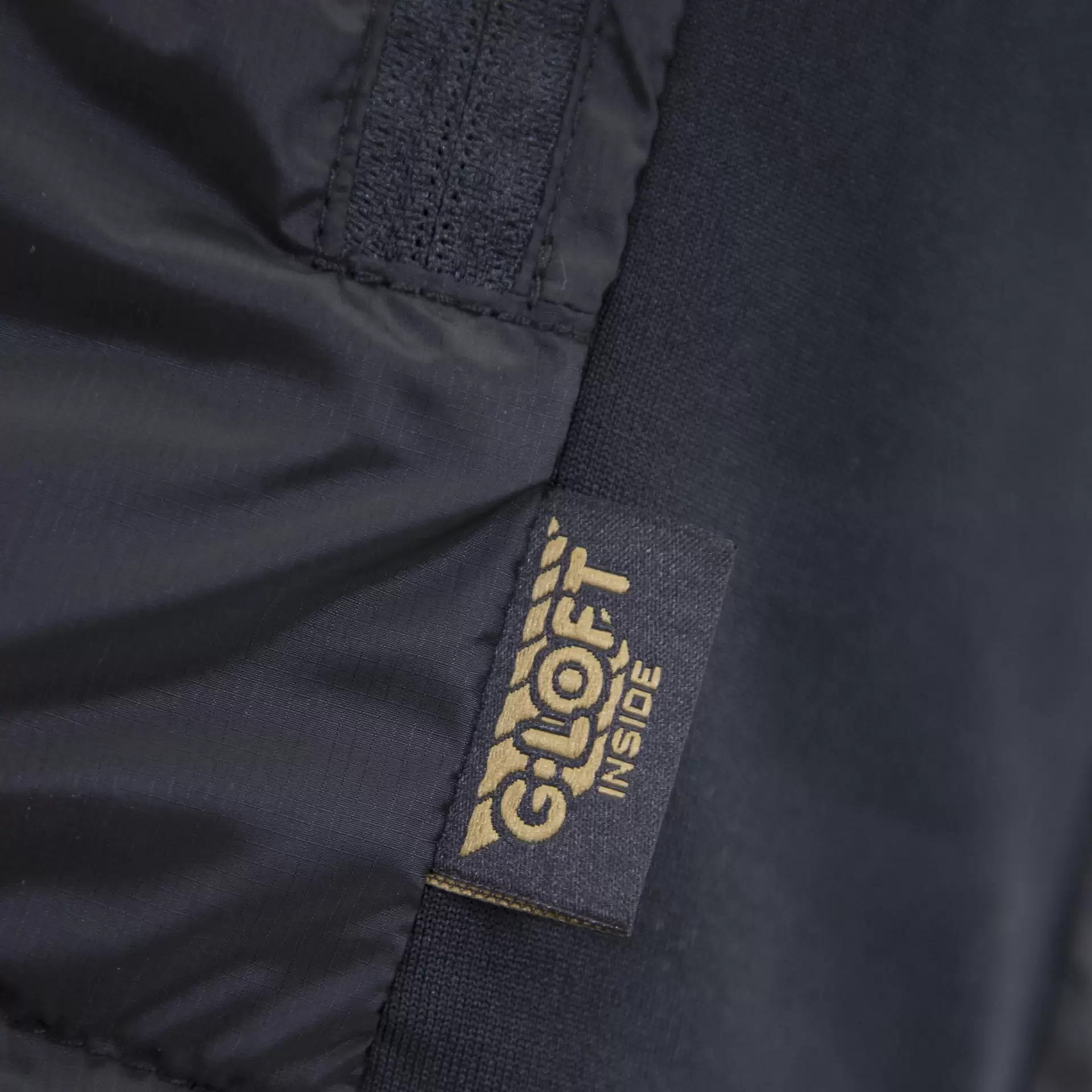 586306_g-loft_tlg_vest_black_06.webp