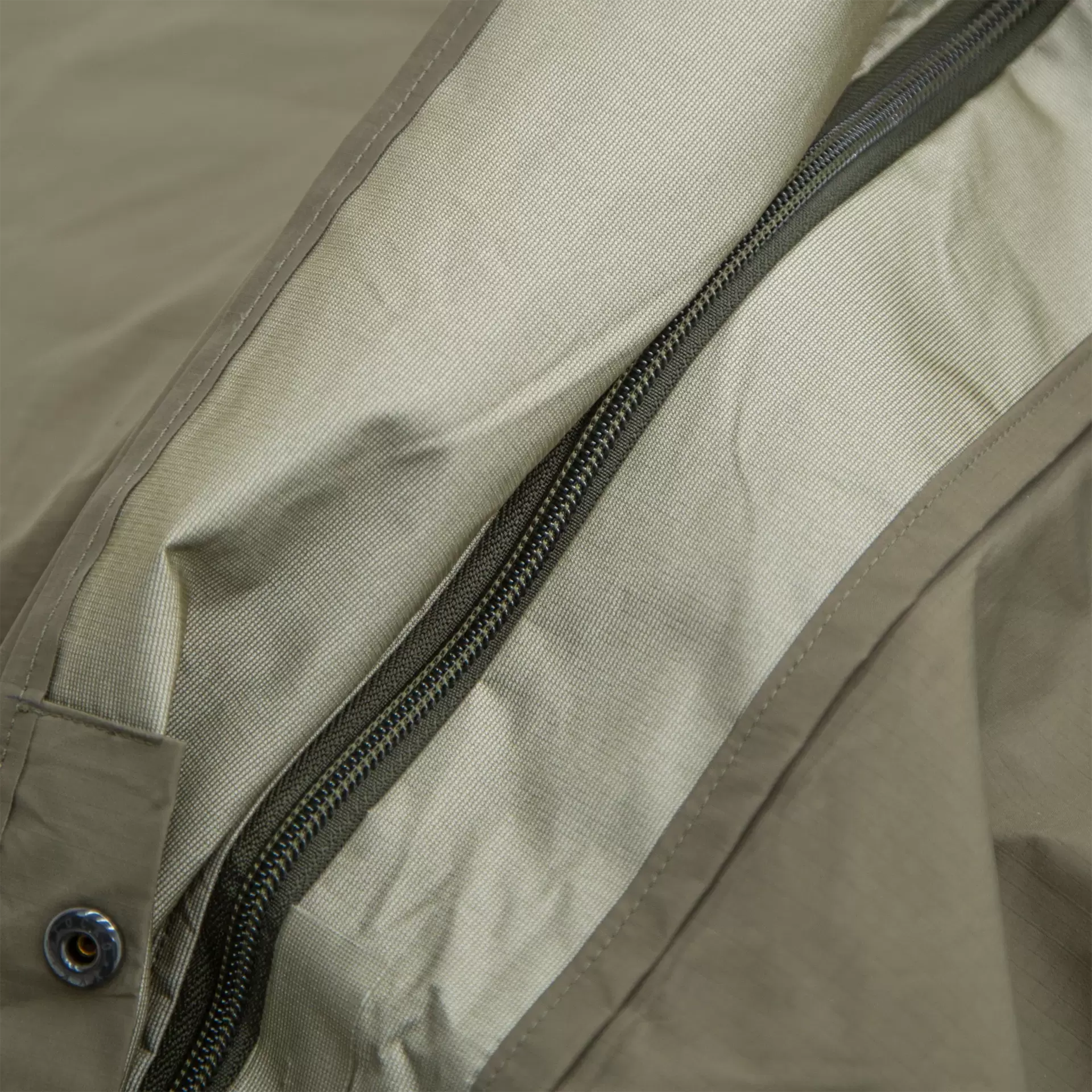 Carinthia_661121_23_micro_tent_plus_04.webp