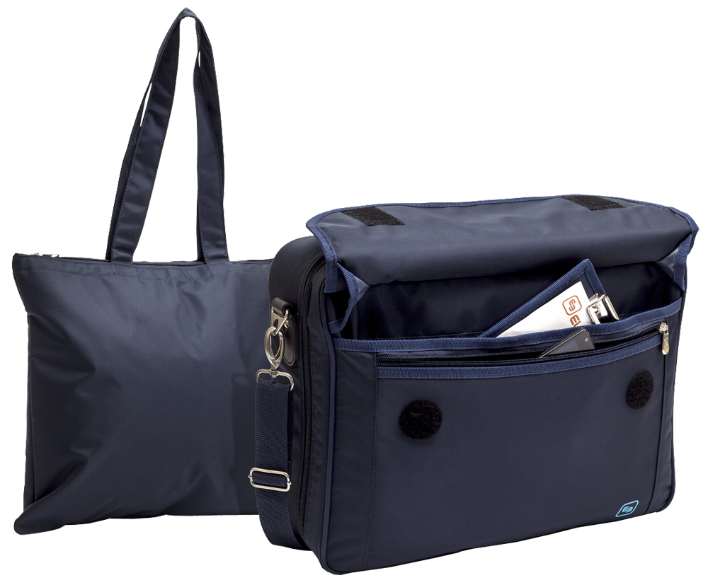 EB01.002_CALLS Pflegetasche_blau_mit Tasche.jpg