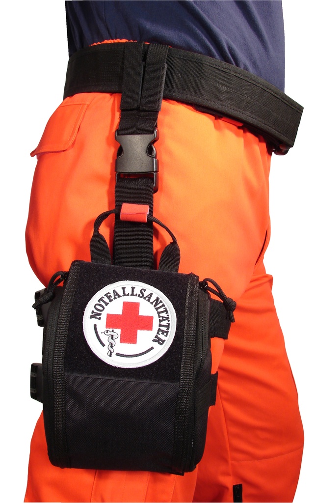 MB11.005_FAST Oberschenkelholster_schwarz_am Mann Notfallsanitäter Detail.jpg